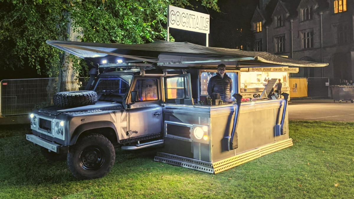 2004 Land Rover Defender Image 5